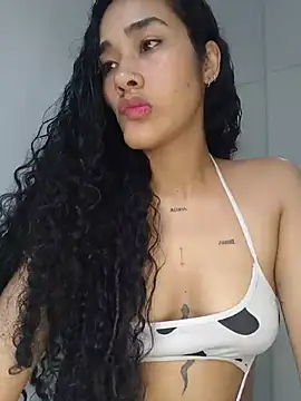 jaderossxx online show from July 4, 2026, 4:13 pm