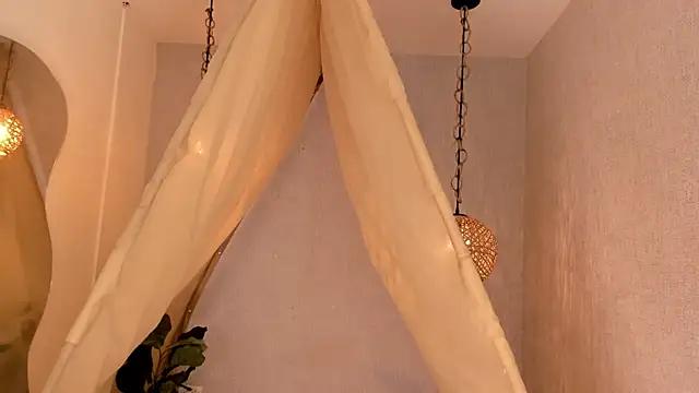 Ariella Ruiz online show from March 22, 2025, 4:26 pm