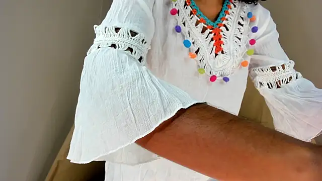 Ariella Ruiz online show from October 12, 2025, 12:04 pm