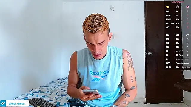 bray hotboy777 online show from March 28, 2026, 4:06 pm