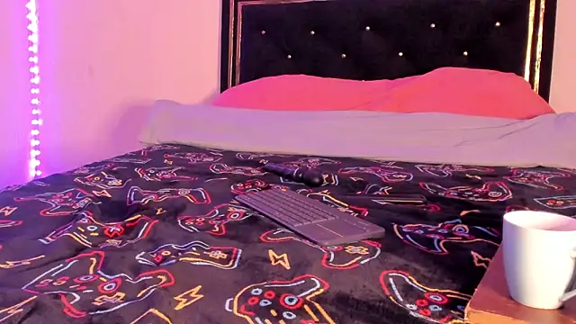 Snapshot of JennamartinyII chatting on February 10, 2026, 11:47 am JennamartinyII online show from February 10, 2026, 11:47 am