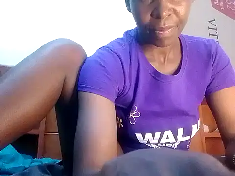 Snapshot of Claris2 chatting on November 23, 2025, 6:19 pm Claris2 online show from November 23, 2025, 6:19 pm