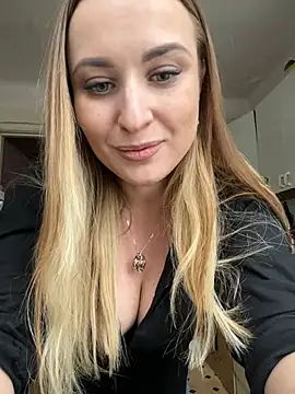 Snapshot of OlgaBuzzz chatting on December 28, 2024, 5:12 am OlgaBuzzz online show from December 28, 2024, 5:12 am