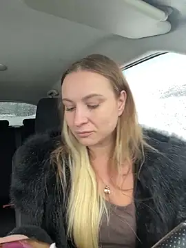 Snapshot of OlgaBuzzz chatting on November 12, 2025, 6:36 am OlgaBuzzz online show from November 12, 2025, 6:36 am