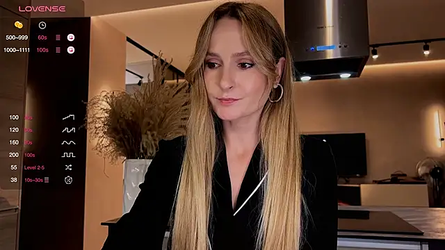 Snapshot of Peach__juice chatting on December 12, 2024, 7:37 pm Peach juice online show from December 12, 2024, 7:37 pm