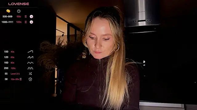 Snapshot of Peach__juice chatting on December 13, 2024, 8:15 pm Peach juice online show from December 13, 2024, 8:15 pm