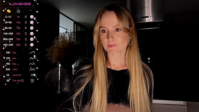 Snapshot of Peach__juice chatting on December 14, 2024, 3:47 pm Peach juice online show from December 14, 2024, 3:47 pm