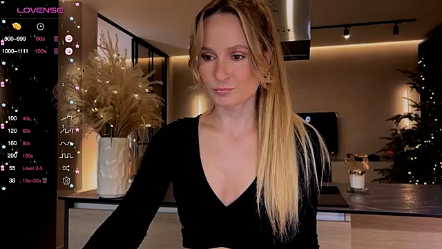 Snapshot of Peach__juice chatting on January 16, 2025, 6:48 pm Peach juice online show from January 16, 2025, 6:48 pm