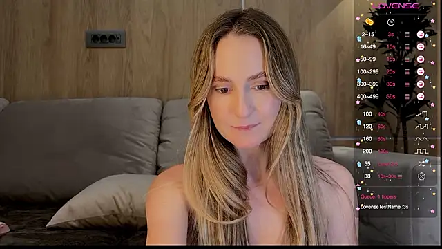 Snapshot of Peach__juice chatting on February 11, 2025, 8:10 pm Peach juice online show from February 11, 2025, 8:10 pm