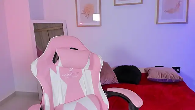 Veronica isaza   online show from November 19, 2025, 12:49 pm