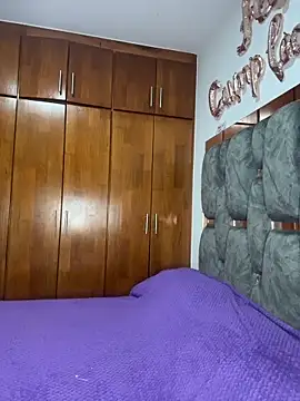 Veronica isaza   online show from March 21, 2026, 3:33 am