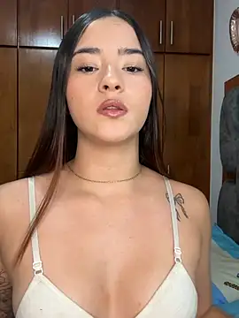 Veronica isaza   online show from July 3, 2026, 10:43 am