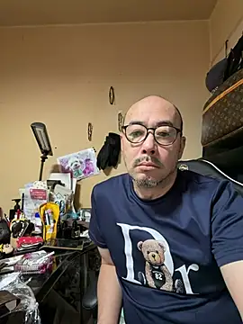 tsugu1105 online show from July 6, 2026, 11:29 pm