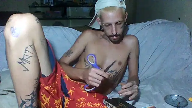 Snapshot of sellvageria chatting on December 17, 2025, 12:38 am sellvageria online show from December 17, 2025, 12:38 am