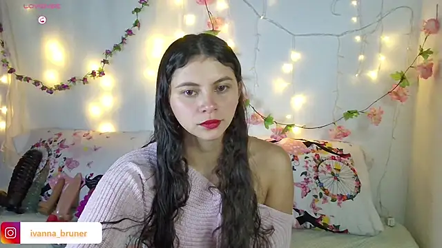 Snapshot of Ivanna_Bruner chatting on January 25, 2025, 12:17 am Ivanna Bruner online show from January 25, 2025, 12:17 am
