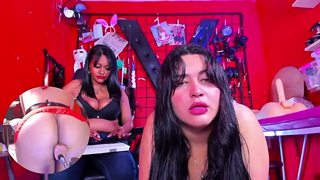 Snapshot of Madame_pain_ chatting on December 24, 2024, 1:28 pm Madame pain online show from December 24, 2024, 1:28 pm