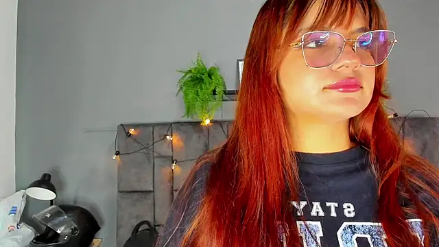 AbbyWathson online show from November 21, 2025, 7:34 pm