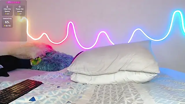 Snapshot of bobsexy08 chatting on November 26, 2025, 12:28 pm bobsexy08 online show from November 26, 2025, 12:28 pm