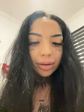 Snapshot of CreamyInkky_ chatting on December 12, 2024, 1:49 pm CreamyInkky online show from December 12, 2024, 1:49 pm