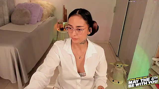 Aleja24Evans online show from May 5, 2026, 2:08 am