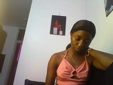  candysugar  online show from December 19, 2025, 10:28 pm