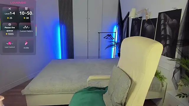 Snapshot of SashaSunlight chatting on October 16, 2025, 1:23 pm SashaSunlight online show from October 16, 2025, 1:23 pm