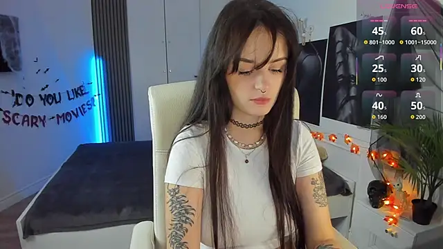 Snapshot of SashaSunlight chatting on October 24, 2025, 1:29 pm SashaSunlight online show from October 24, 2025, 1:29 pm