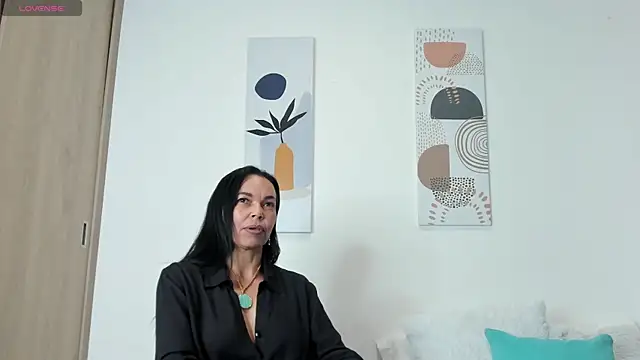 Evawalker  online show from February 8, 2025, 4:14 am