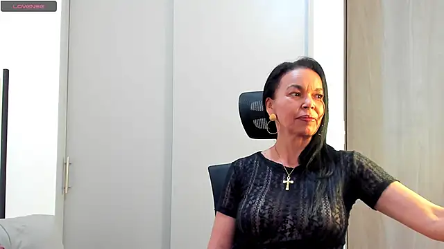 Evawalker  online show from September 9, 2025, 2:44 am