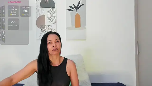 Evawalker  online show from December 3, 2025, 3:03 am