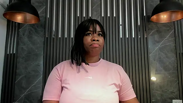 SaraiEvans online show from November 7, 2025, 3:17 am