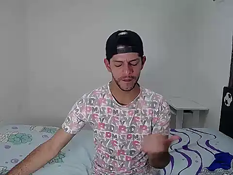 Snapshot of dirty_boy_horny chatting on November 24, 2025, 9:58 pm dirty boy horny online show from November 24, 2025, 9:58 pm