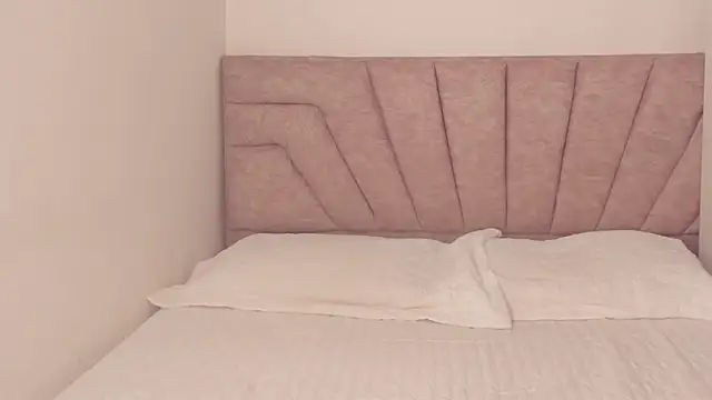 Snapshot of SavannahWildee chatting on February 7, 2026, 12:53 pm SavannahWildee online show from February 7, 2026, 12:53 pm