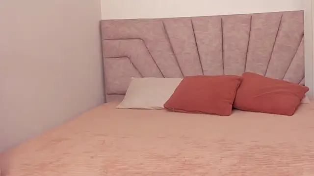 Snapshot of SavannahWildee chatting on February 20, 2026, 1:11 pm SavannahWildee online show from February 20, 2026, 1:11 pm