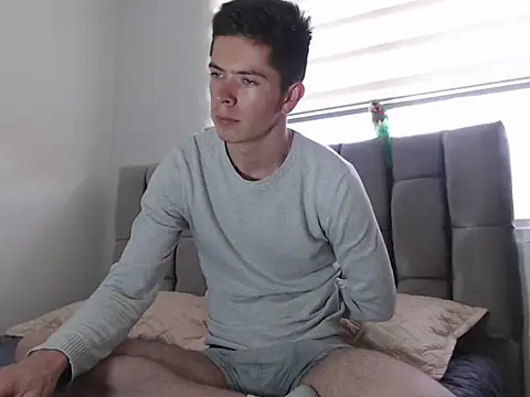 Eliantg online show from December 8, 2024, 9:08 pm