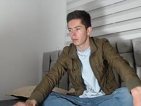 Eliantg online show from December 12, 2024, 1:32 am