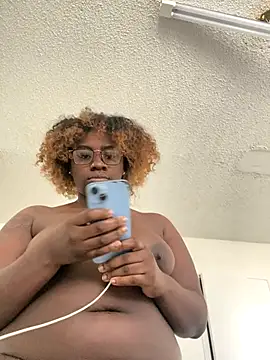 LillShayy online show from November 6, 2025, 3:57 pm