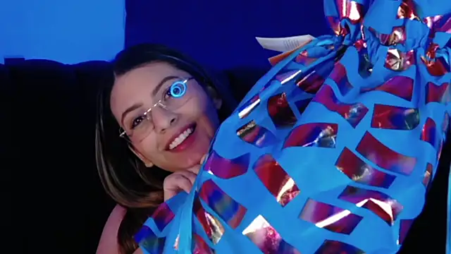 Snapshot of AspenRuss chatting on February 1, 2026, 8:18 pm AspenRuss online show from February 1, 2026, 8:18 pm