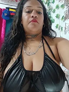 Snapshot of Michelle_Brito1 chatting on May 16, 2026, 12:18 am Michelle Brito1 online show from May 16, 2026, 12:18 am