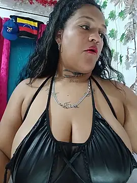 Snapshot of Michelle_Brito1 chatting on May 16, 2026, 12:40 am Michelle Brito1 online show from May 16, 2026, 12:40 am