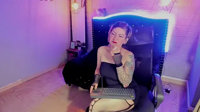 Maria fernandaxxx  online show from December 27, 2024, 9:17 am