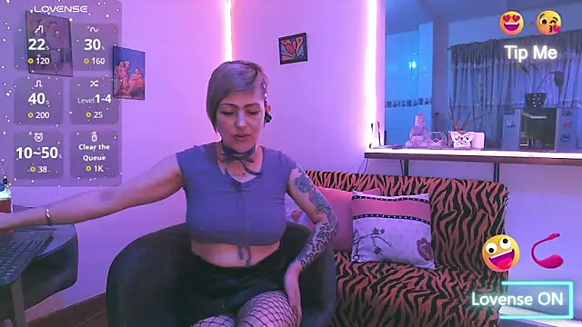 Maria fernandaxxx  online show from November 2, 2025, 10:45 pm