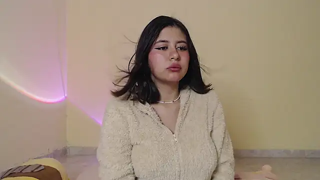  maiahairy  online show from February 25, 2025, 1:06 pm