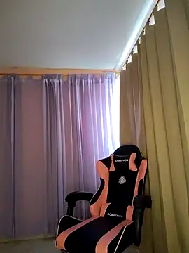 Snapshot of _maiahairy_ chatting on January 7, 2026, 7:16 pm maiahairy online show from January 7, 2026, 7:16 pm