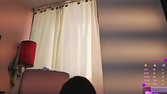 Scarlet Red  online show from October 11, 2025, 12:26 pm