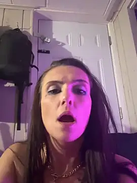 snowrillaxxx online show from May 11, 2026, 1:55 am