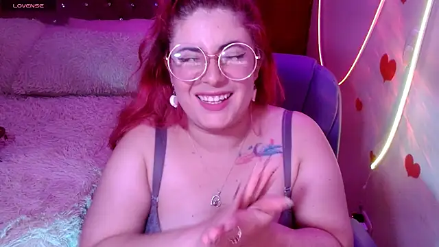 Snapshot of Azamy-12 chatting on February 12, 2025, 1:52 am Azamy-12 online show from February 12, 2025, 1:52 am