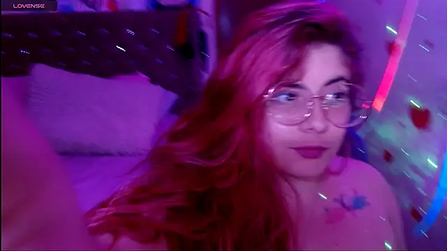 Snapshot of Azamy-12 chatting on February 24, 2025, 9:31 pm Azamy-12 online show from February 24, 2025, 9:31 pm