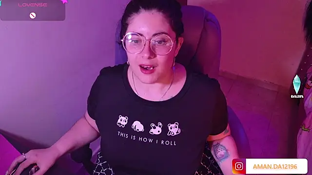 Snapshot of Azamy-12 chatting on October 11, 2025, 6:34 am Azamy-12 online show from October 11, 2025, 6:34 am