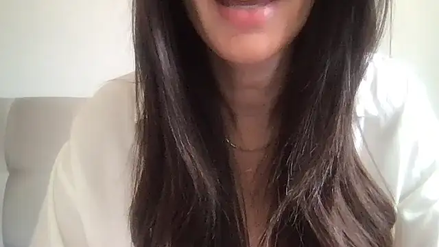 Snapshot of paolajonez chatting on February 15, 2026, 1:52 pm paolajonez online show from February 15, 2026, 1:52 pm